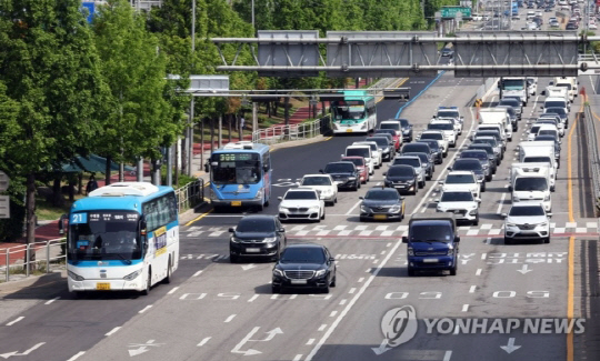 출퇴근길 개화~김포공항 버스전용차로 개통 <연합뉴스 제공>